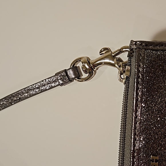 Coach women's metallic glitter shimmer coin wristlet - Picture 4 of 6